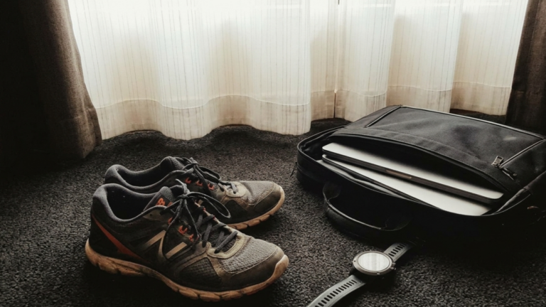 Dienstreise und Trainingsplan: Wie du Laufslots im Hotelalltag findest und nutzt